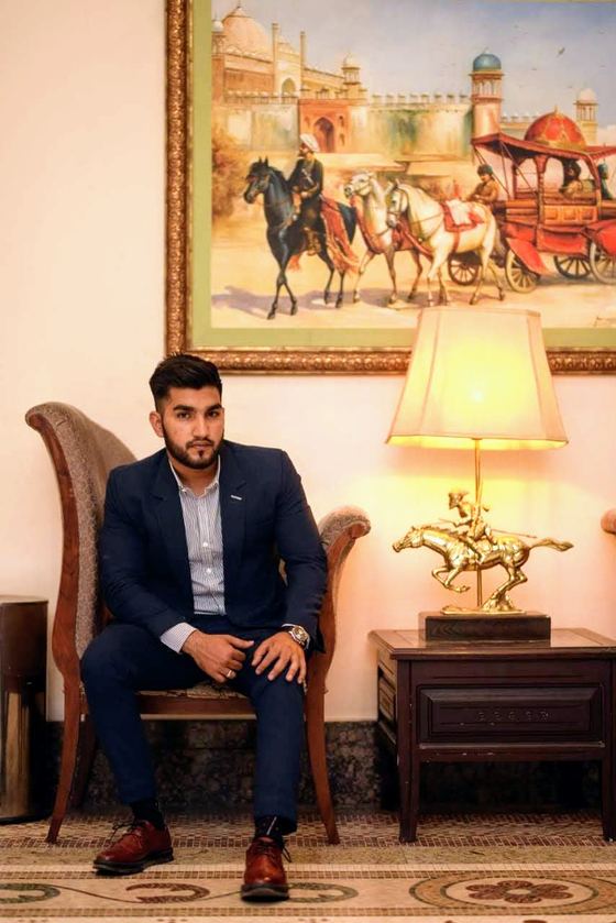 Sultan, suited up